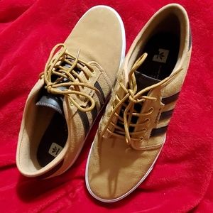 Adidas Shoes (Skater?) Very light wear